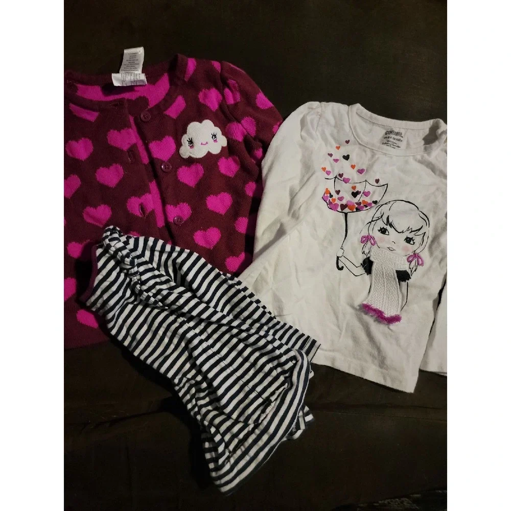 Gymboree‎ bundled and bright 2 tops and sweater size 18 24 months
